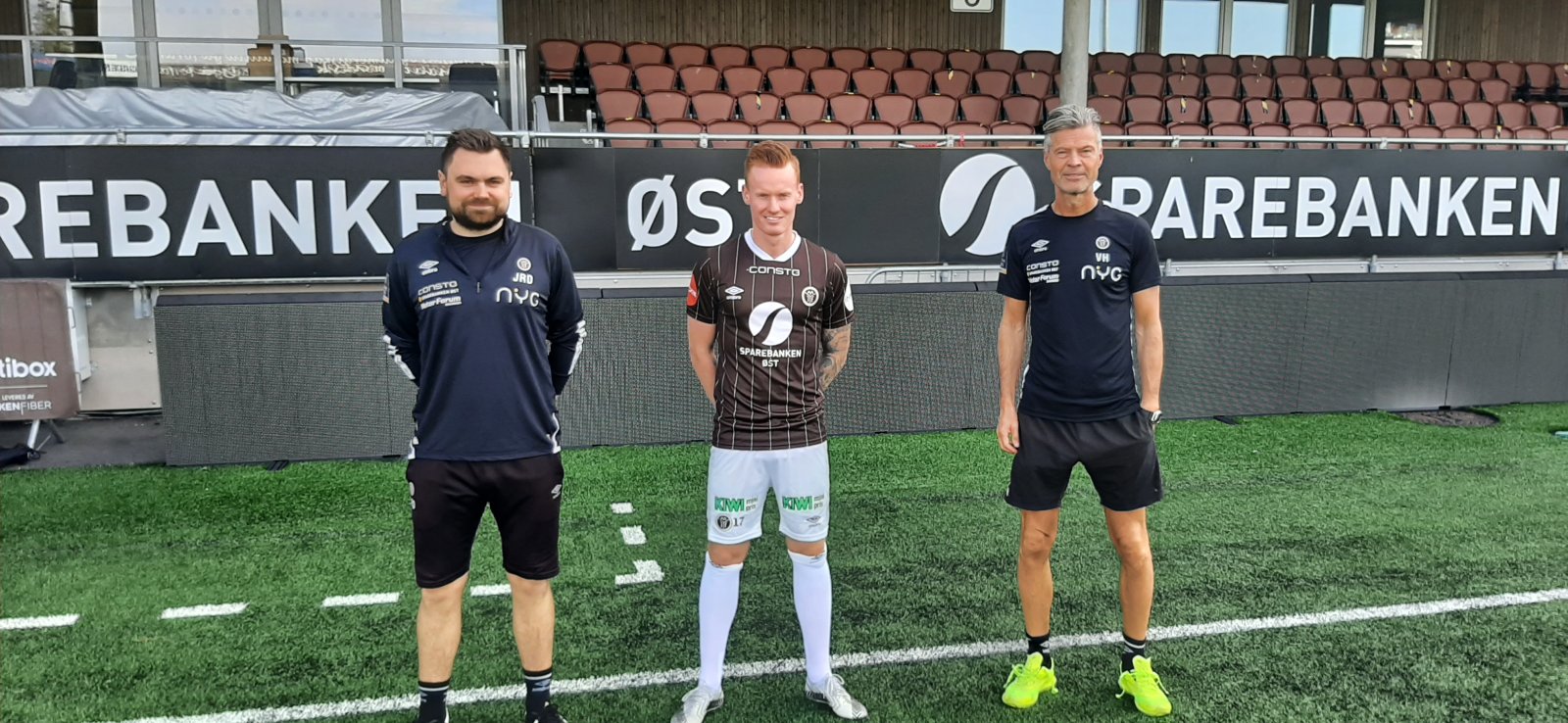 Martin Rønning Ovenstad signerer ny kontrakt / Mjøndalen IF